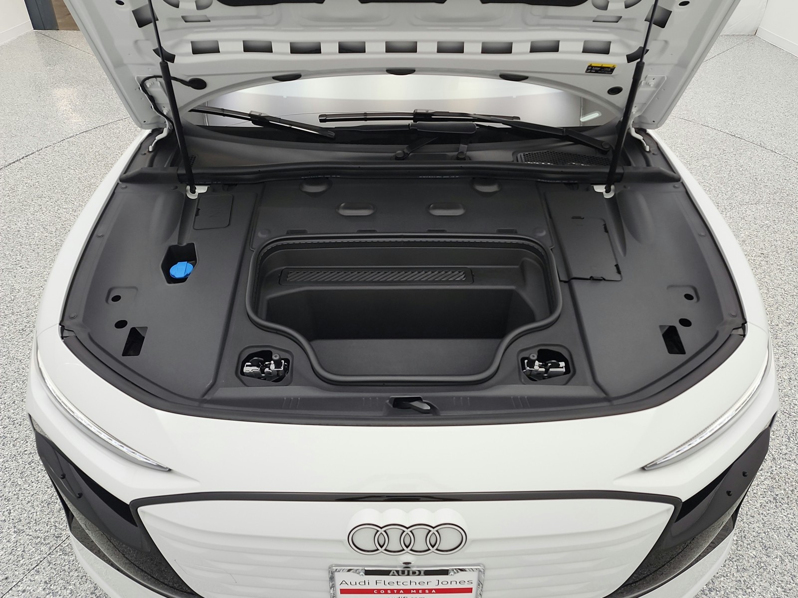 Used 2025 Glacier White Metallic Audi Prestige RWD image 15