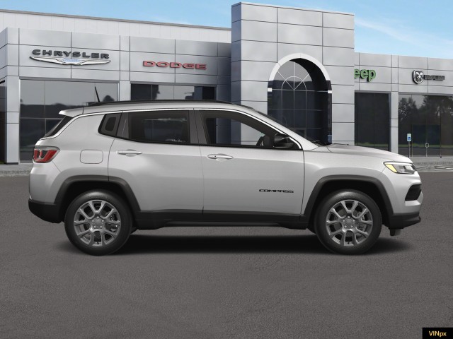 2024 Jeep Compass Latitude Lux 9