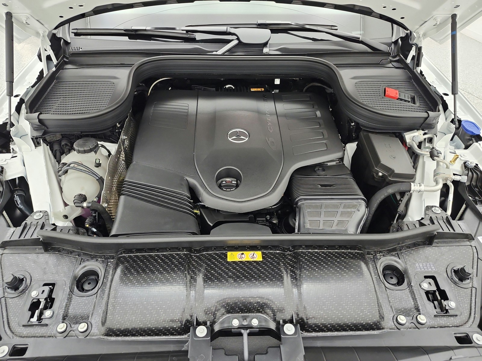 New 2026 Polar White Mercedes-Benz GLE 450 4MATIC® Coupe image 12