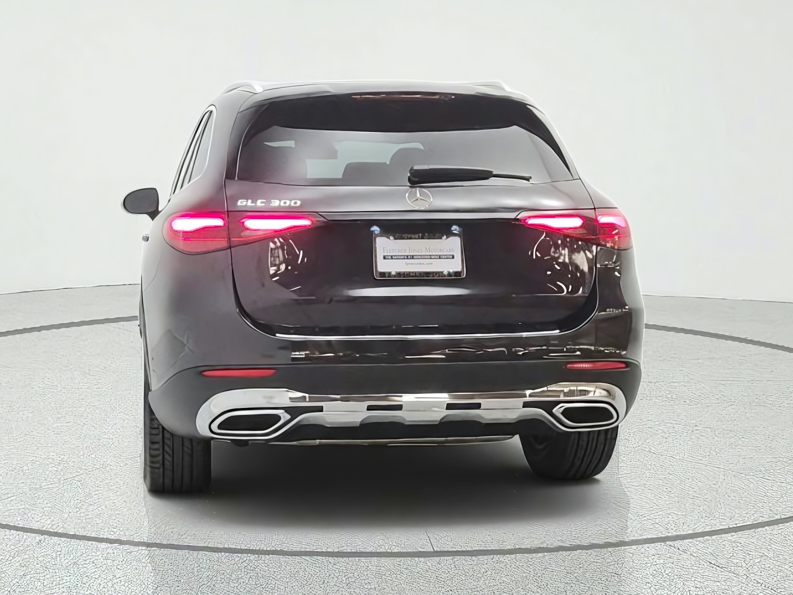 Certified Used 2026 Graphite Grey Metallic Mercedes-Benz GLC 300 SUV image 6