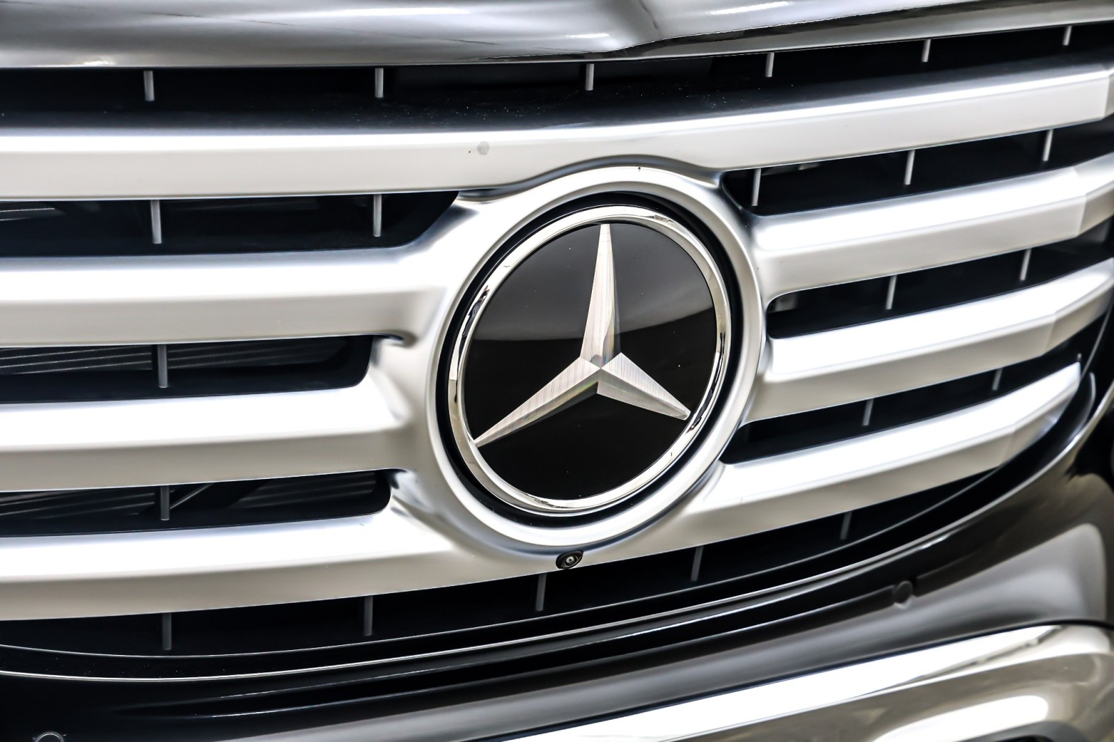 New 2026 Obsidian Black Metallic Mercedes-Benz GLS 450 image 13