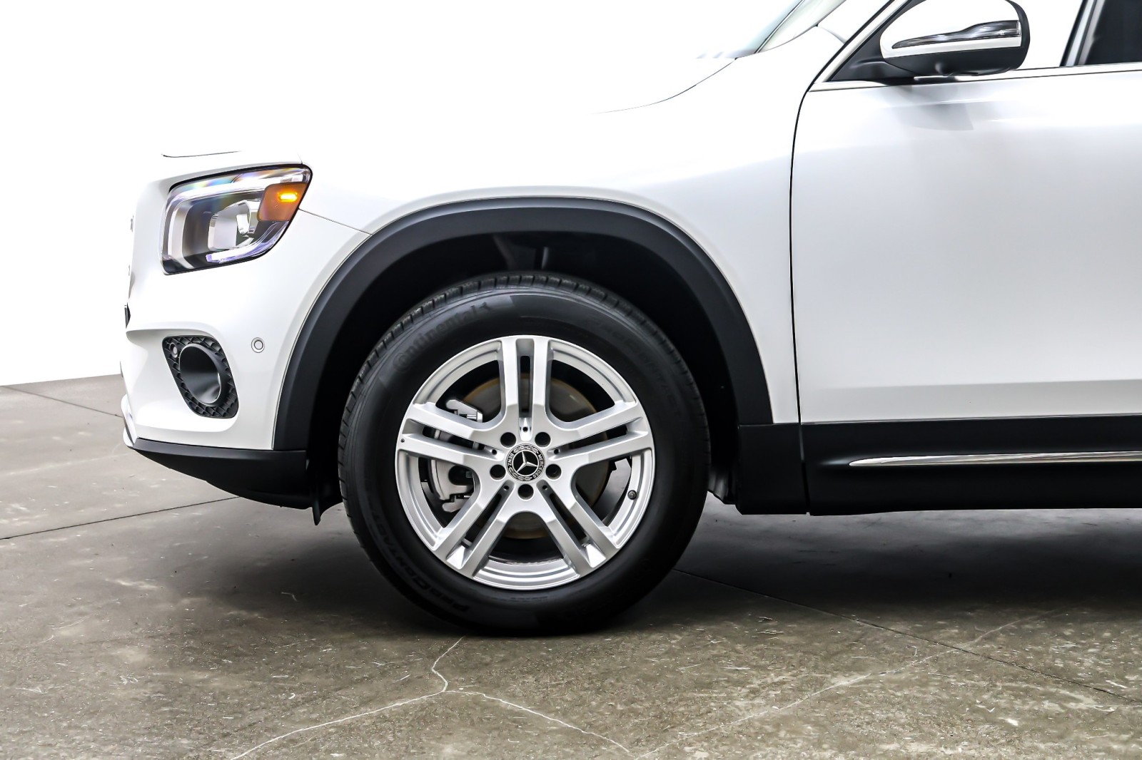 Used 2023 Polar White Mercedes-Benz GLB 250 SUV image 11