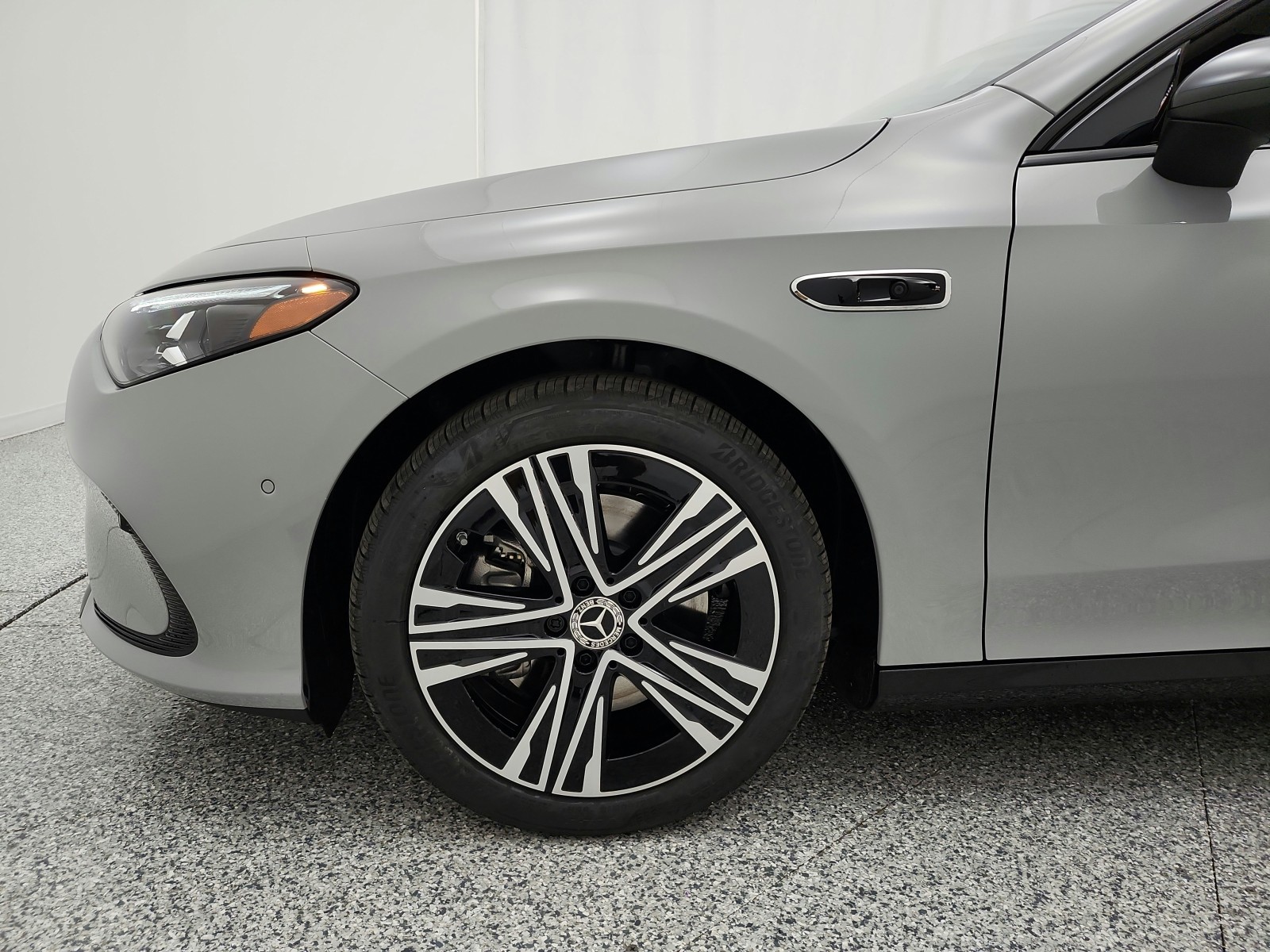 New 2027 MANUFAKTUR Alpine Grey Mercedes-Benz CLA 220 Hybrid FWD image 13