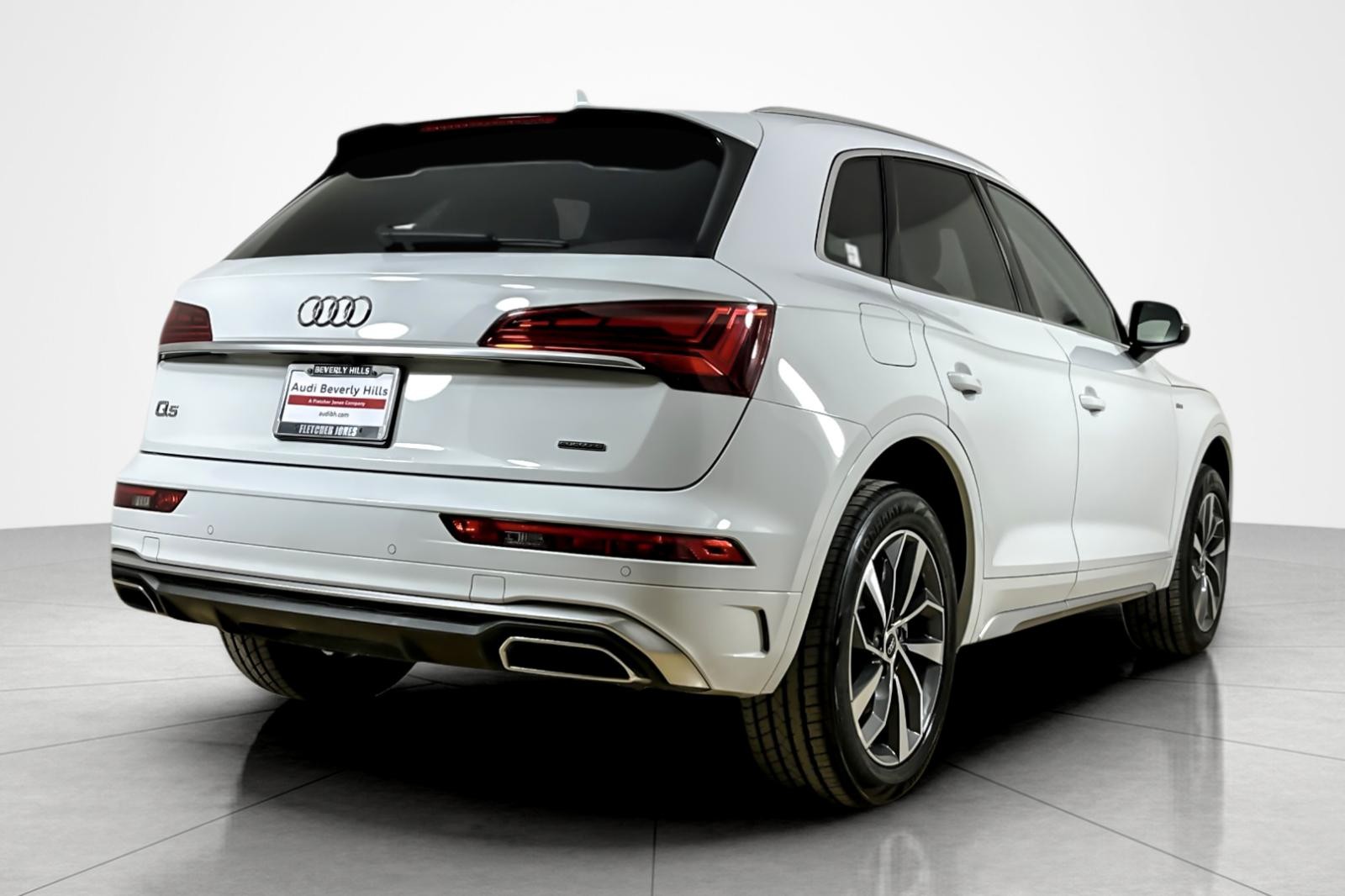 Used 2023 Glacier White Metallic Audi S line Premium 45 TFSI quattro image 5
