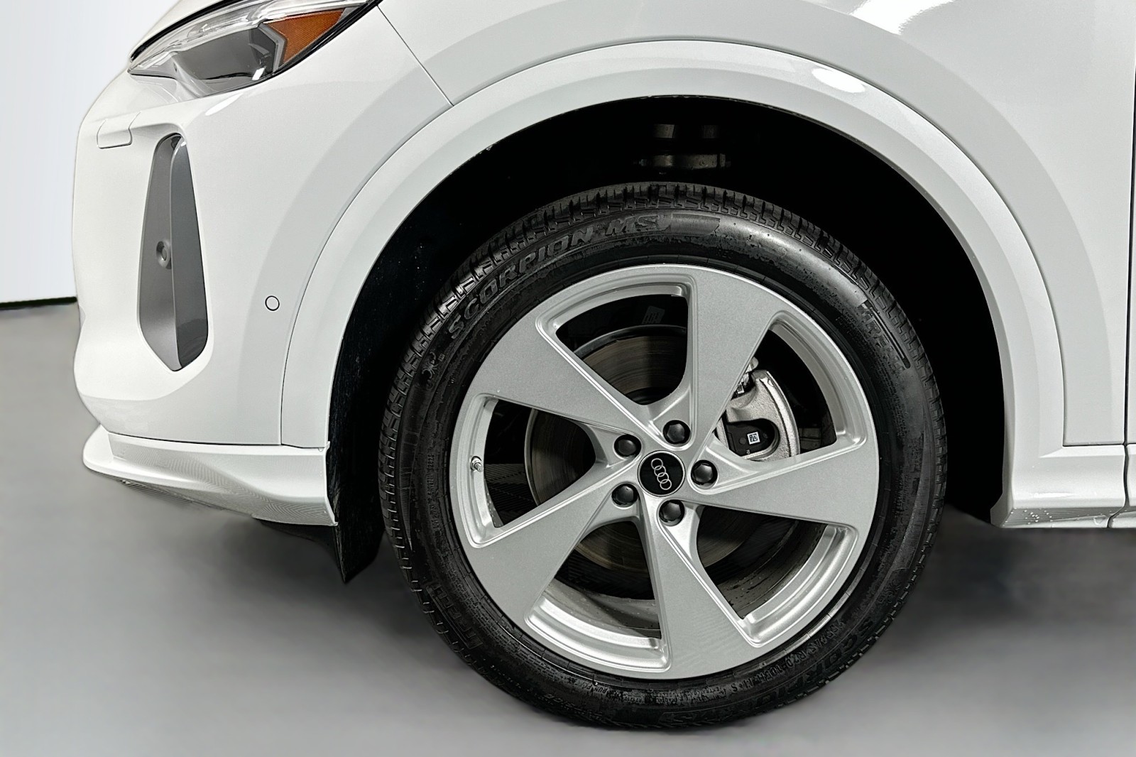 New 2025 Glacier White Metallic Audi Premium Plus image 11