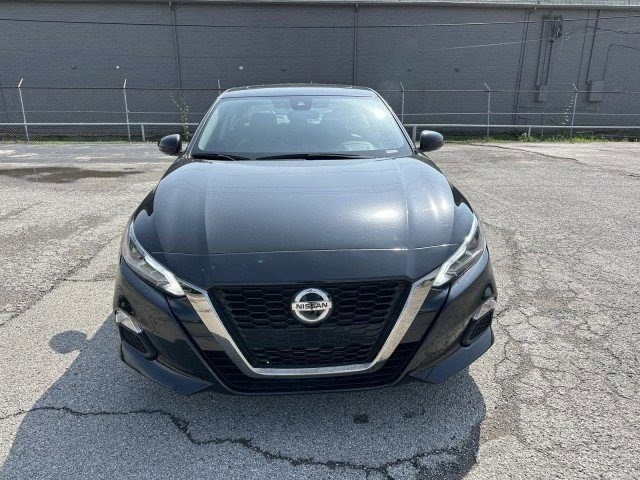 2022 Nissan Altima 2.0 SR 8