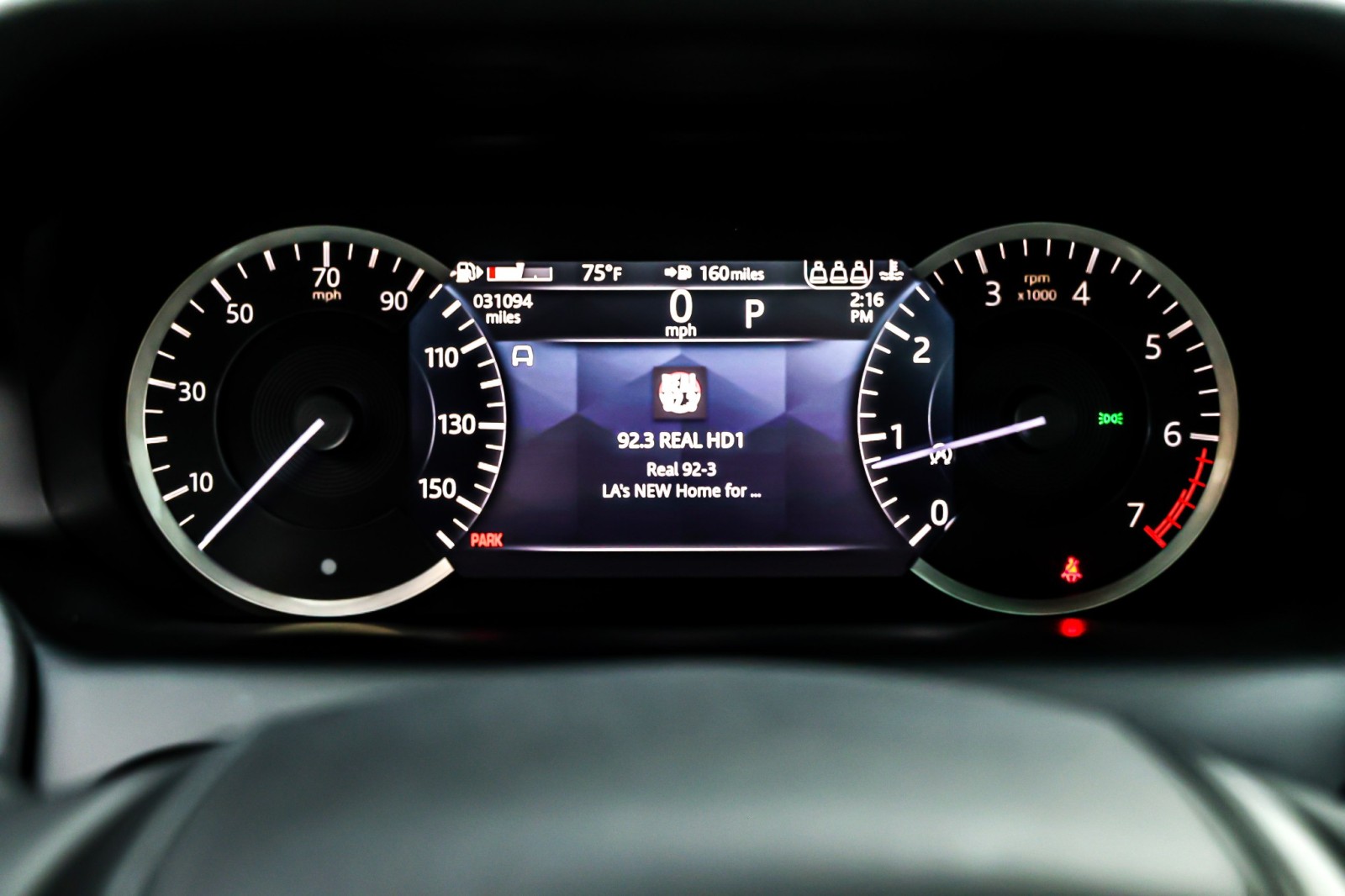 Used 2023 Santorini Black Metallic Land Rover SE R-Dynamic 4WD image 20