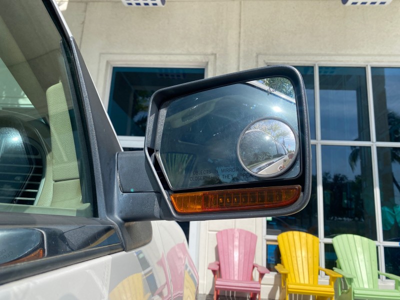 2010 Lincoln Navigator 4WD SUNROOF LOW MILES 31,209 in , 
