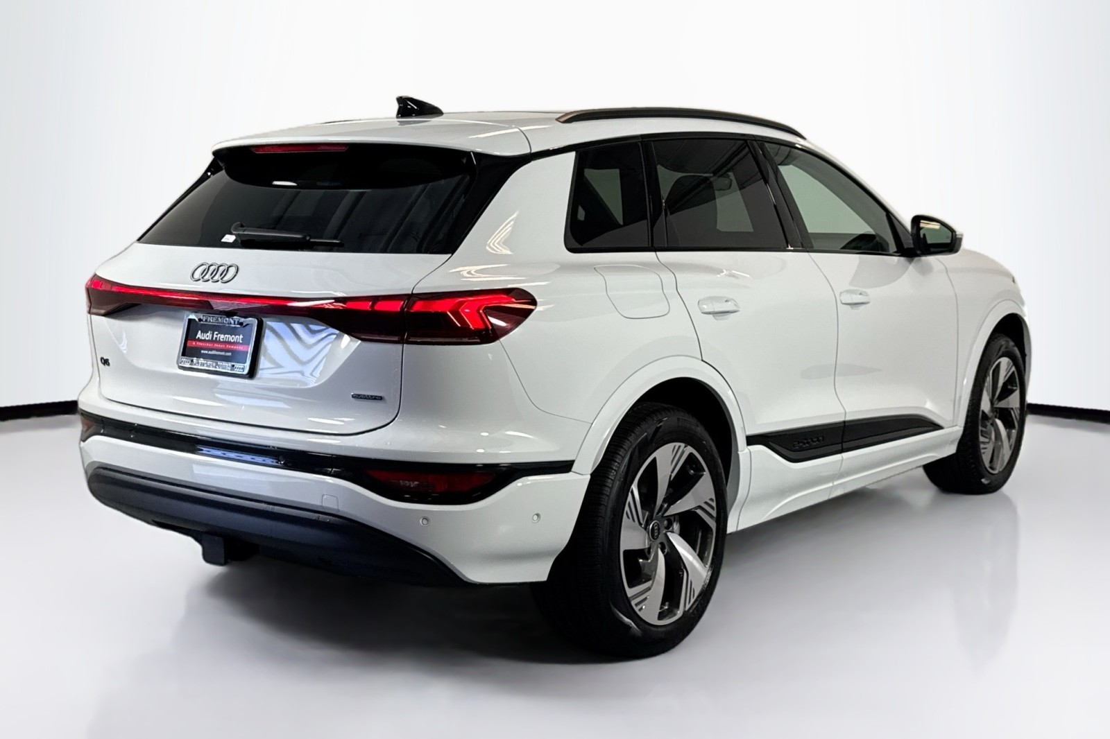 New 2025 Glacier White Metallic Audi Premium Plus quattro image 5