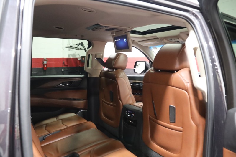 2015 Cadillac Escalade ESV Premium 4WD 4dr Suv in , 