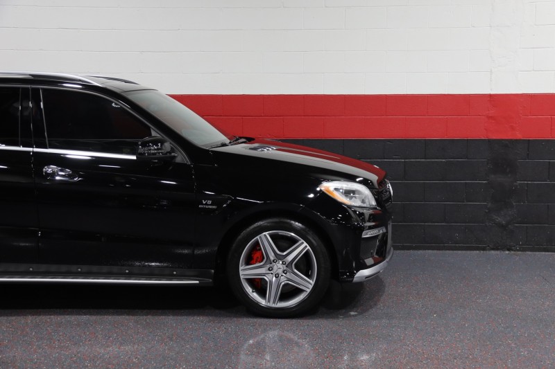 2014 Mercedes-Benz ML63 AMG Designo w/Performance Package 4-Matic 4dr Suv in , 