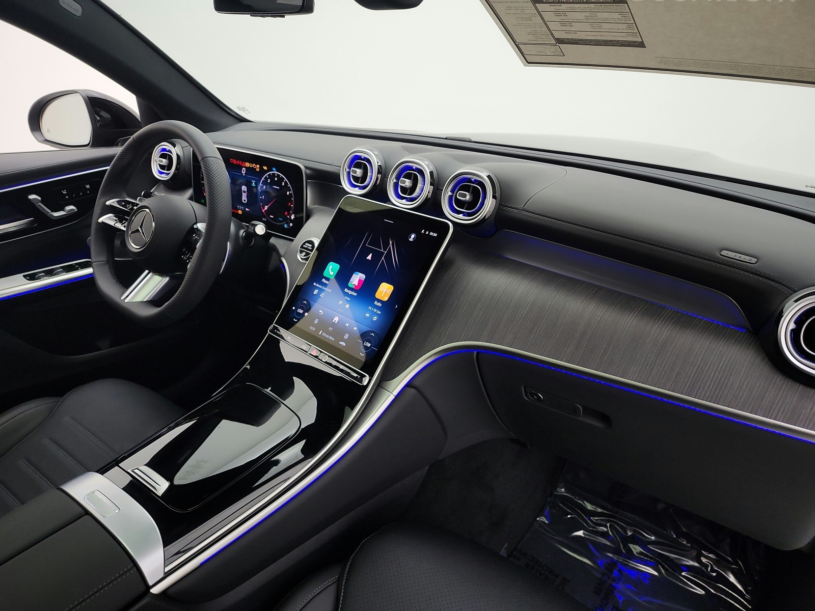 New 2026 MANUFAKTUR Graphite Grey Magno Mercedes-Benz GLC 300 image 14