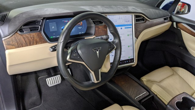 2016 Tesla Model X P90D 18