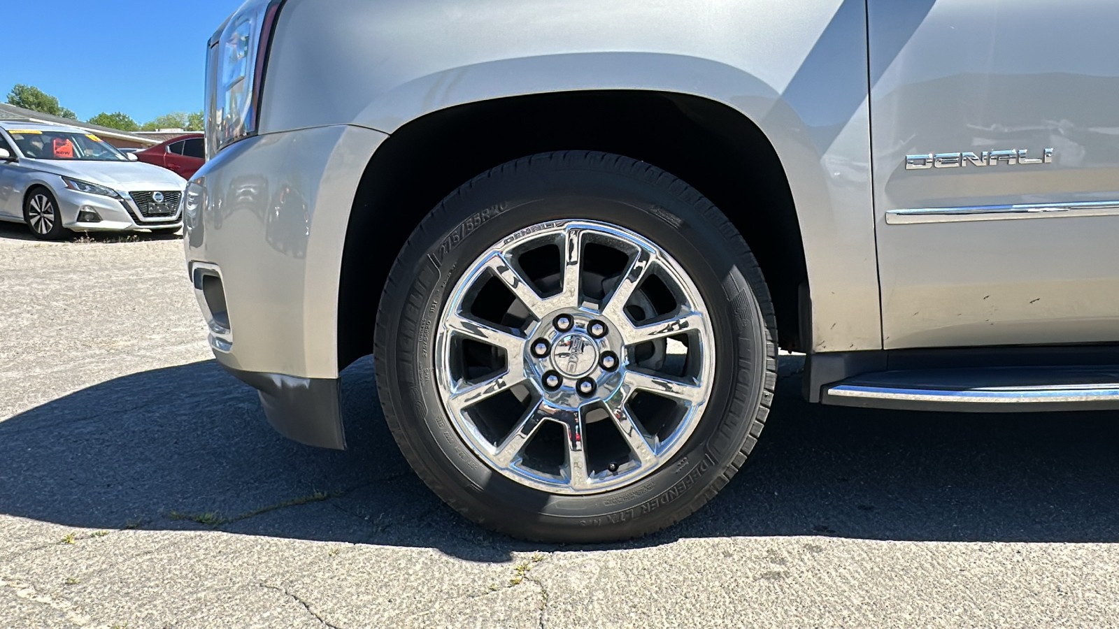 2017 GMC Yukon Denali 10