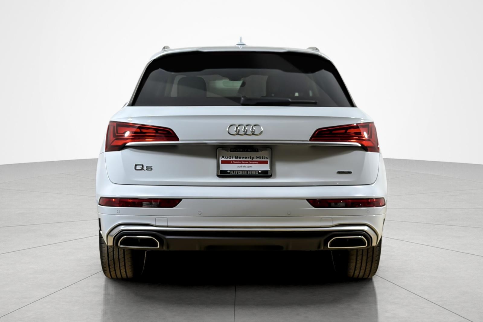 Used 2024 Glacier White Metallic Audi S line Premium 45 TFSI quattro image 4