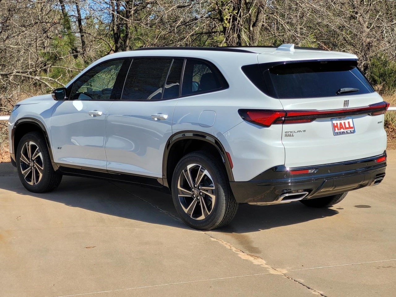 View vehicle photo 4