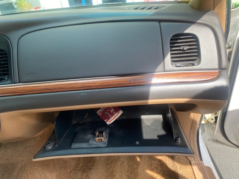 1995 Ford Crown Victoria LOW MILES 43,331 in , 