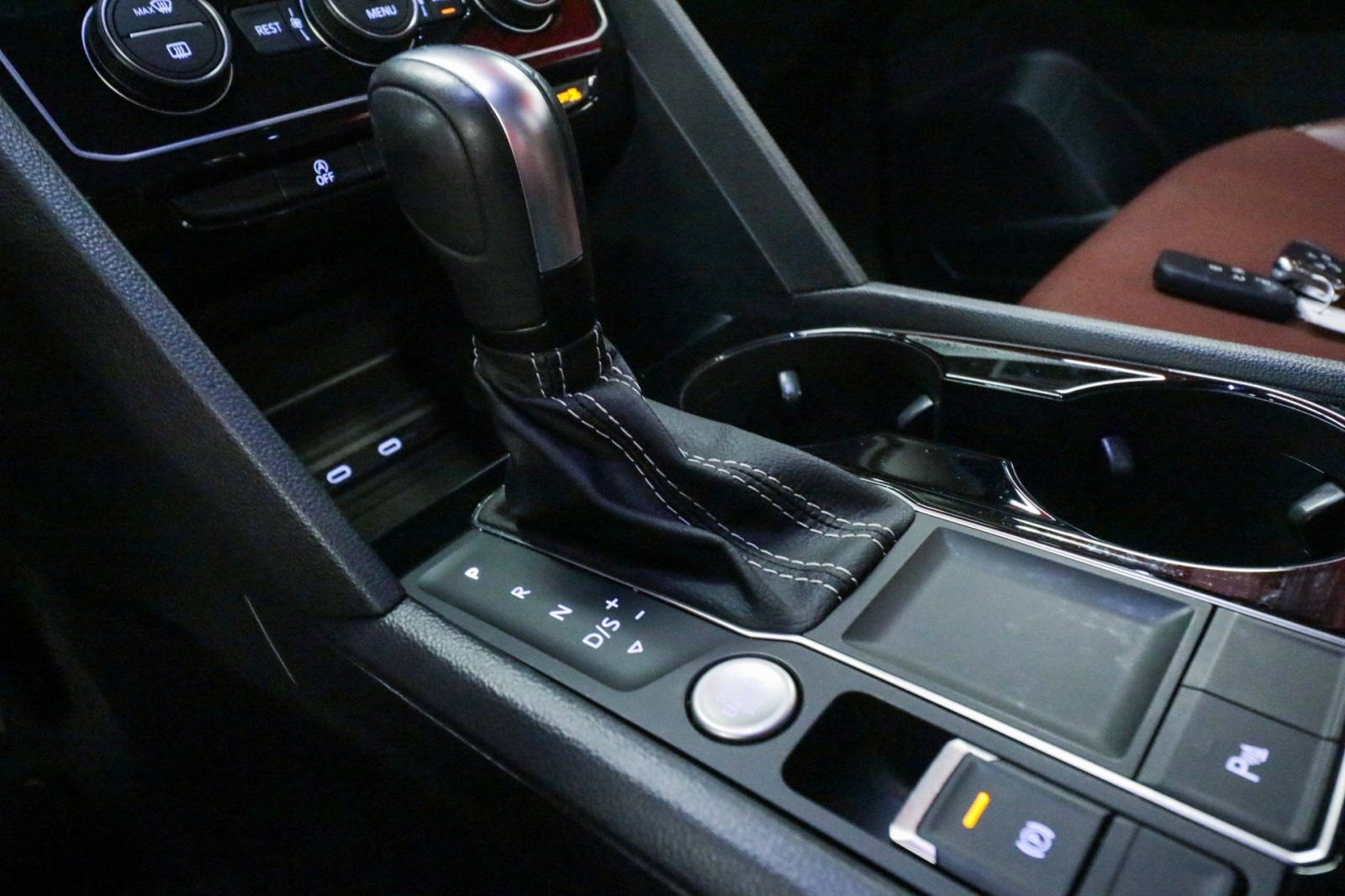 Used Car 2022 Volkswagen Atlas  3.6l V6 Se W/technology For Sale Under $30,000 In Austin, Texas