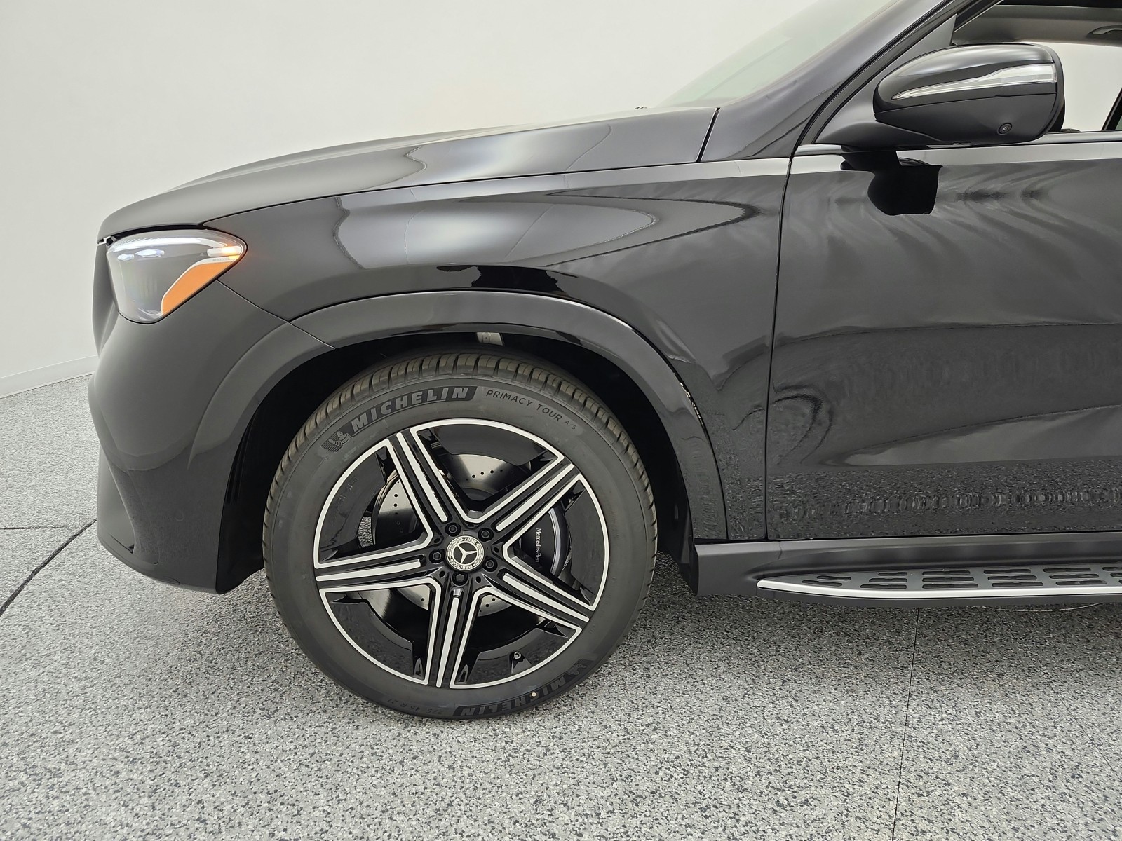 New 2026 Black Mercedes-Benz GLE 450 4MATIC® SUV image 13