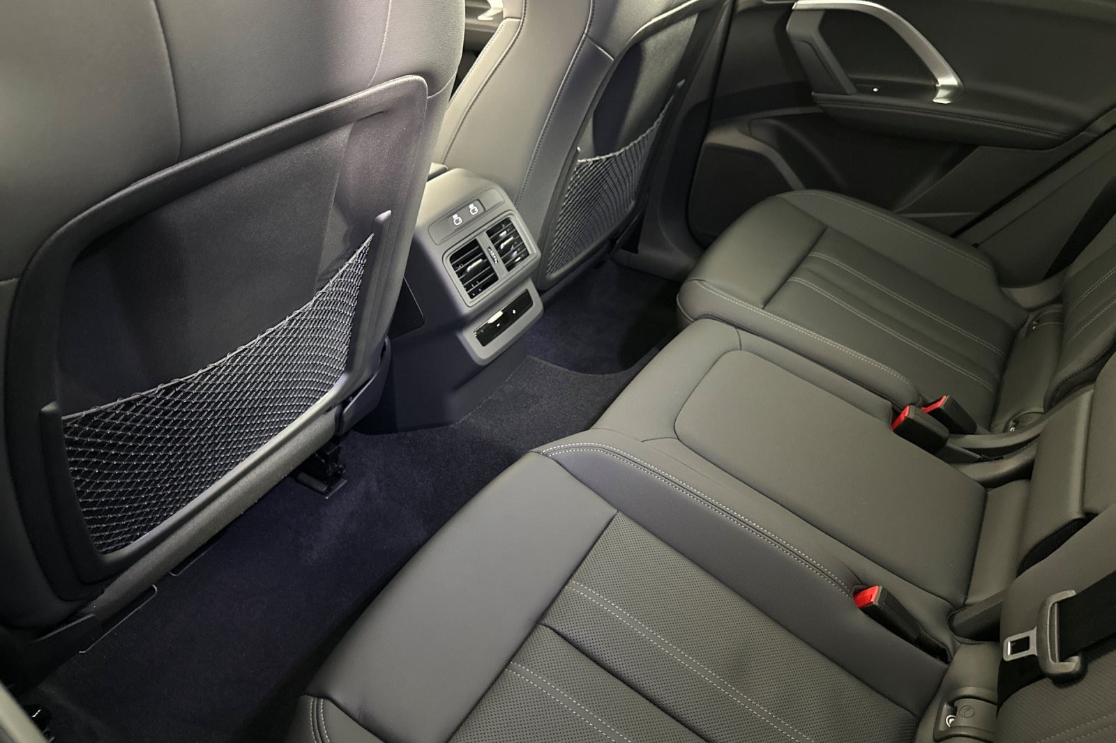 New 2025 Tambora Gray Metallic Audi Premium Plus 2.0 TFSI quattro image 11