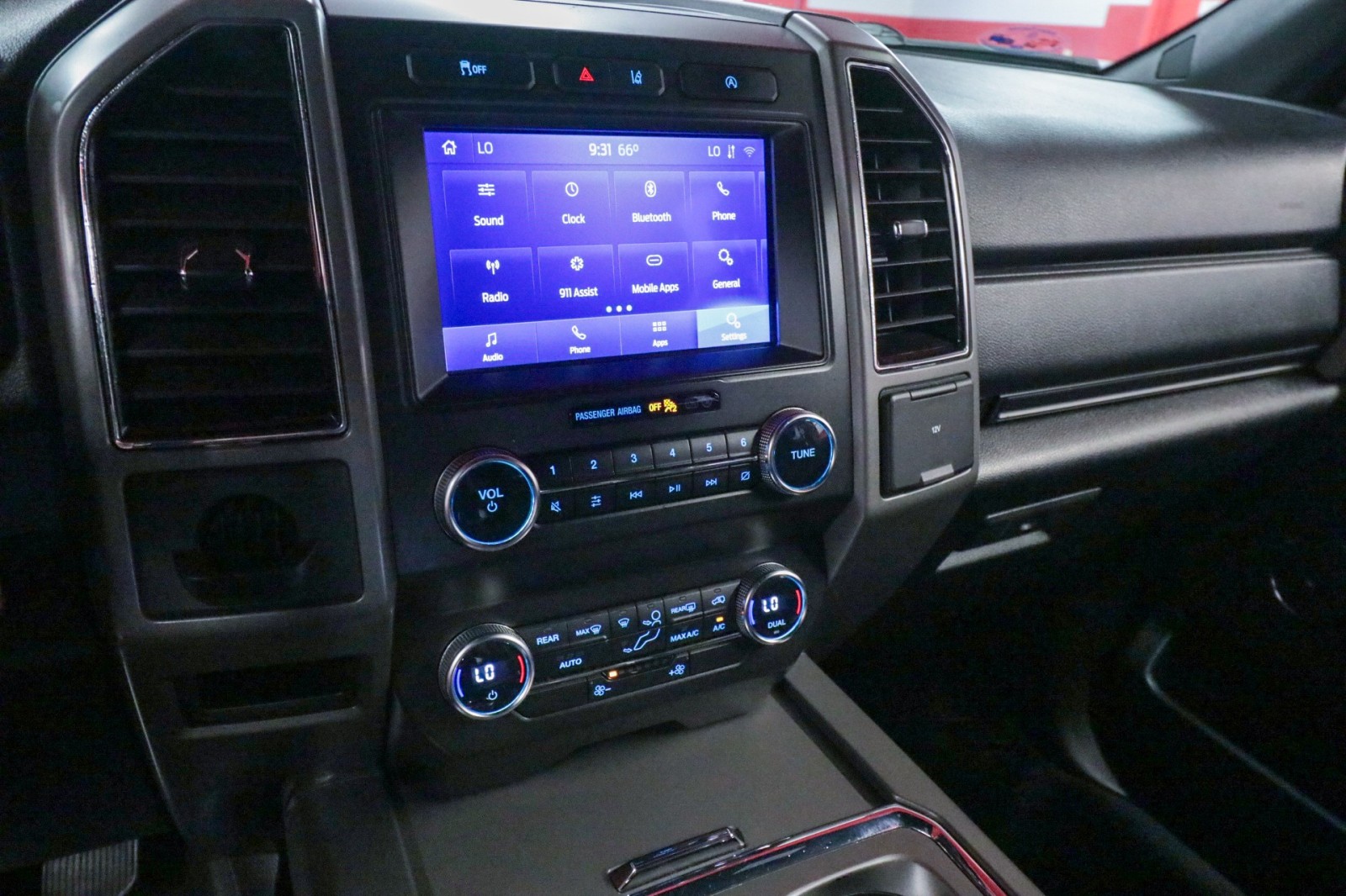 Used Car 2020 Ford Expedition  Xlt For Sale Under $30,000 In Austin, Texas