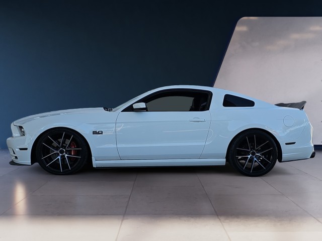 2013 Ford Mustang GT 2