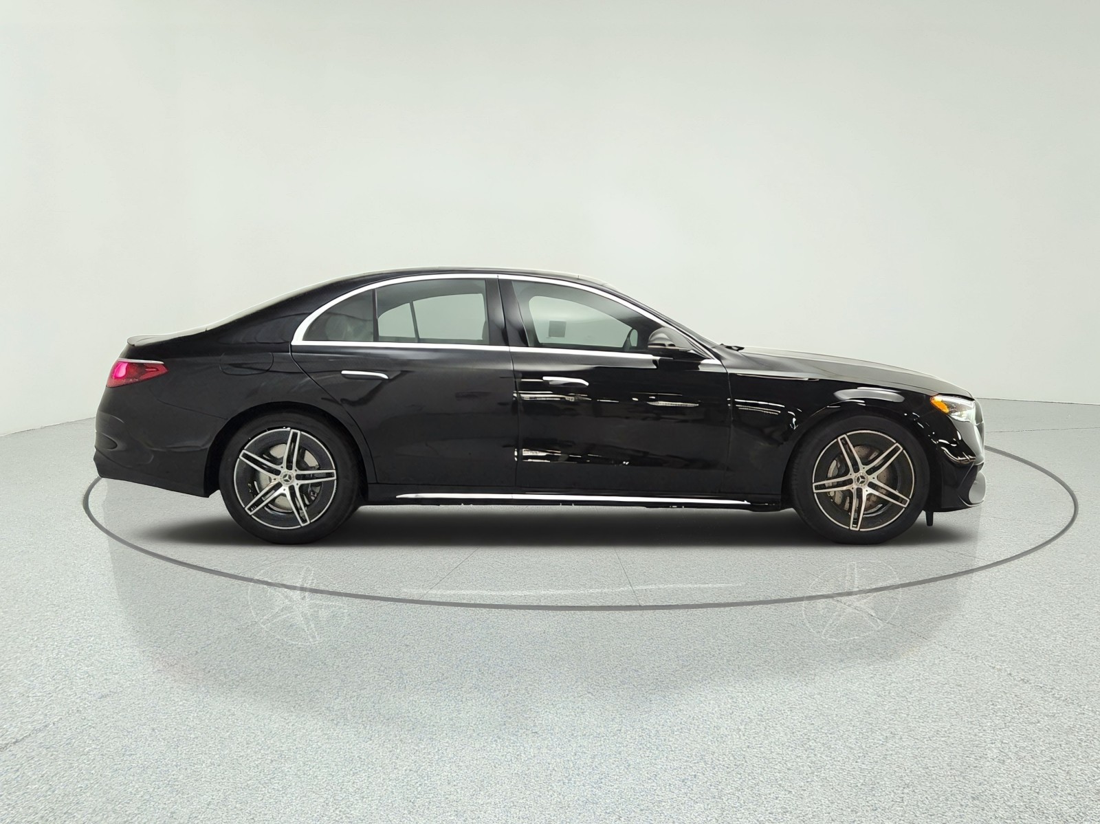 New 2027 Black Mercedes-Benz E 450 4MATIC® Sedan image 4