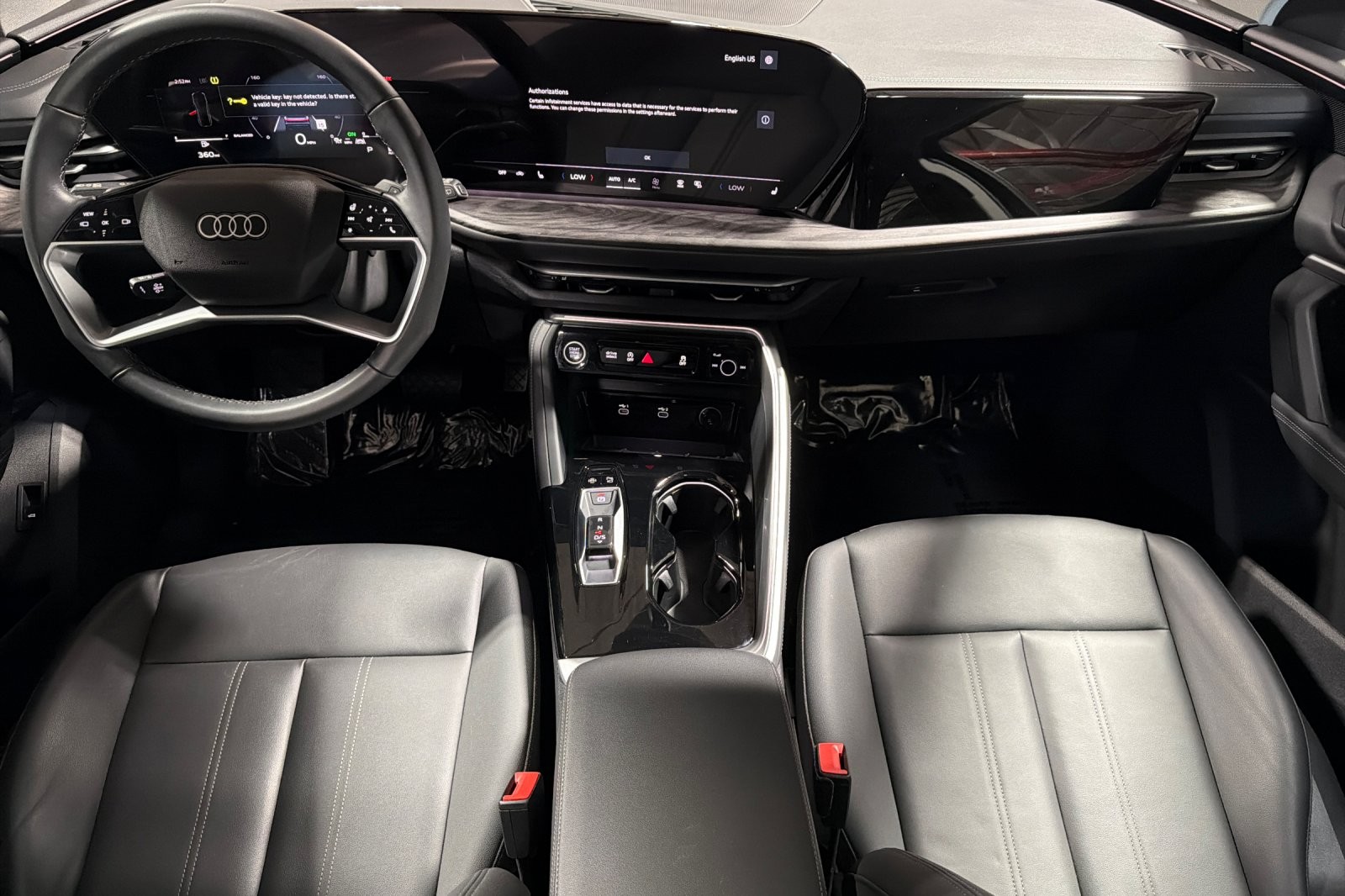 Used 2025 Mythos Black Metallic Audi Premium 2.0 TFSI quattro image 12