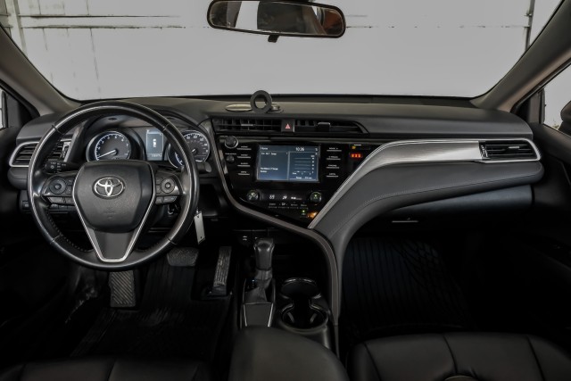 2018 Toyota Camry XLE 15