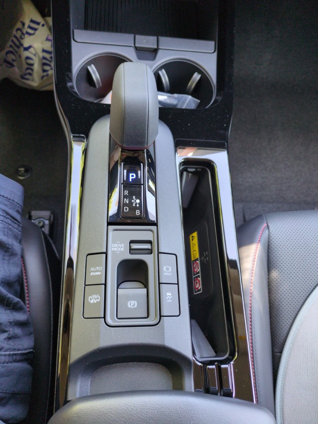 ToyotaPrius Plug-In Hybrid27