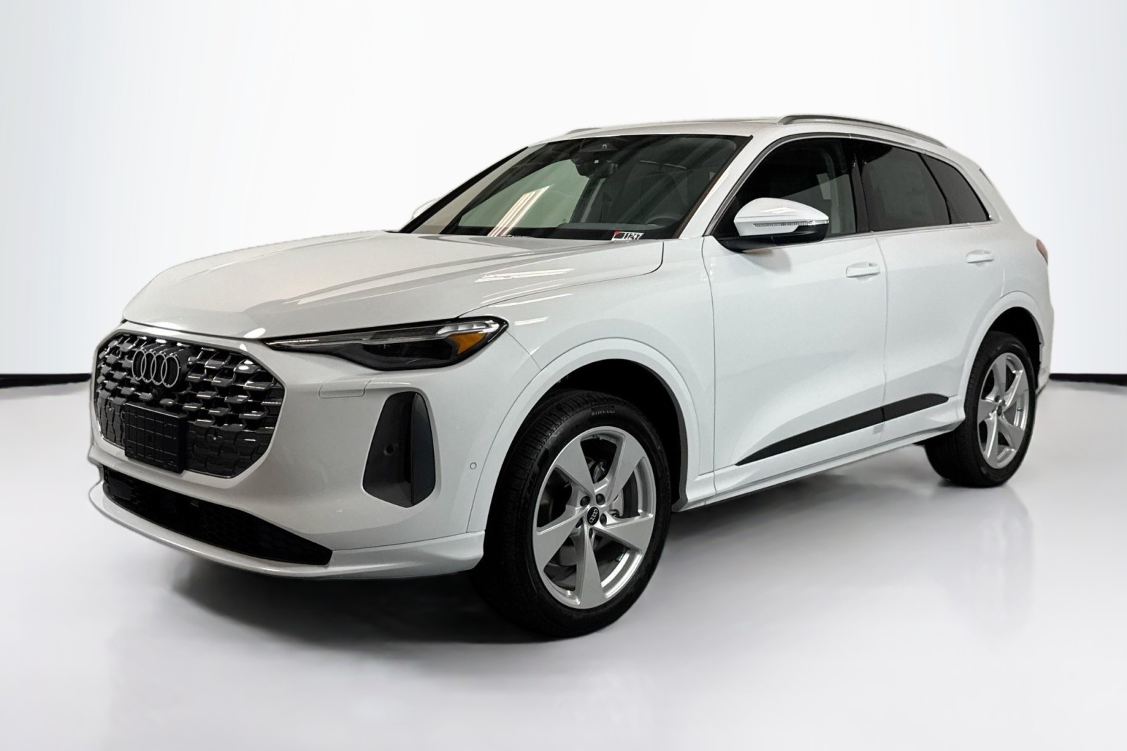 2025 Audi New Q5 Premium Plus's photo