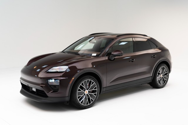 2025  Macan 4S Electric in , 