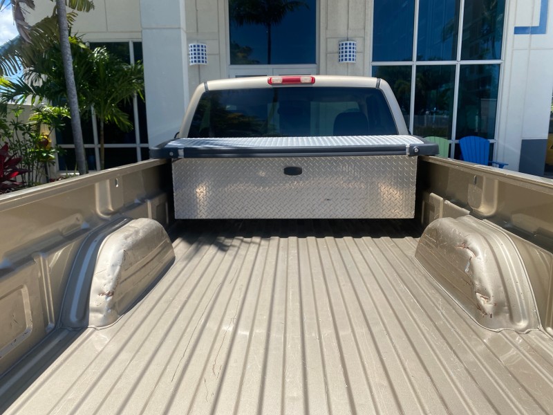 2005 GMC Sierra 1500 LOW MILES 83837 AC NO ACCIDENTS in ,