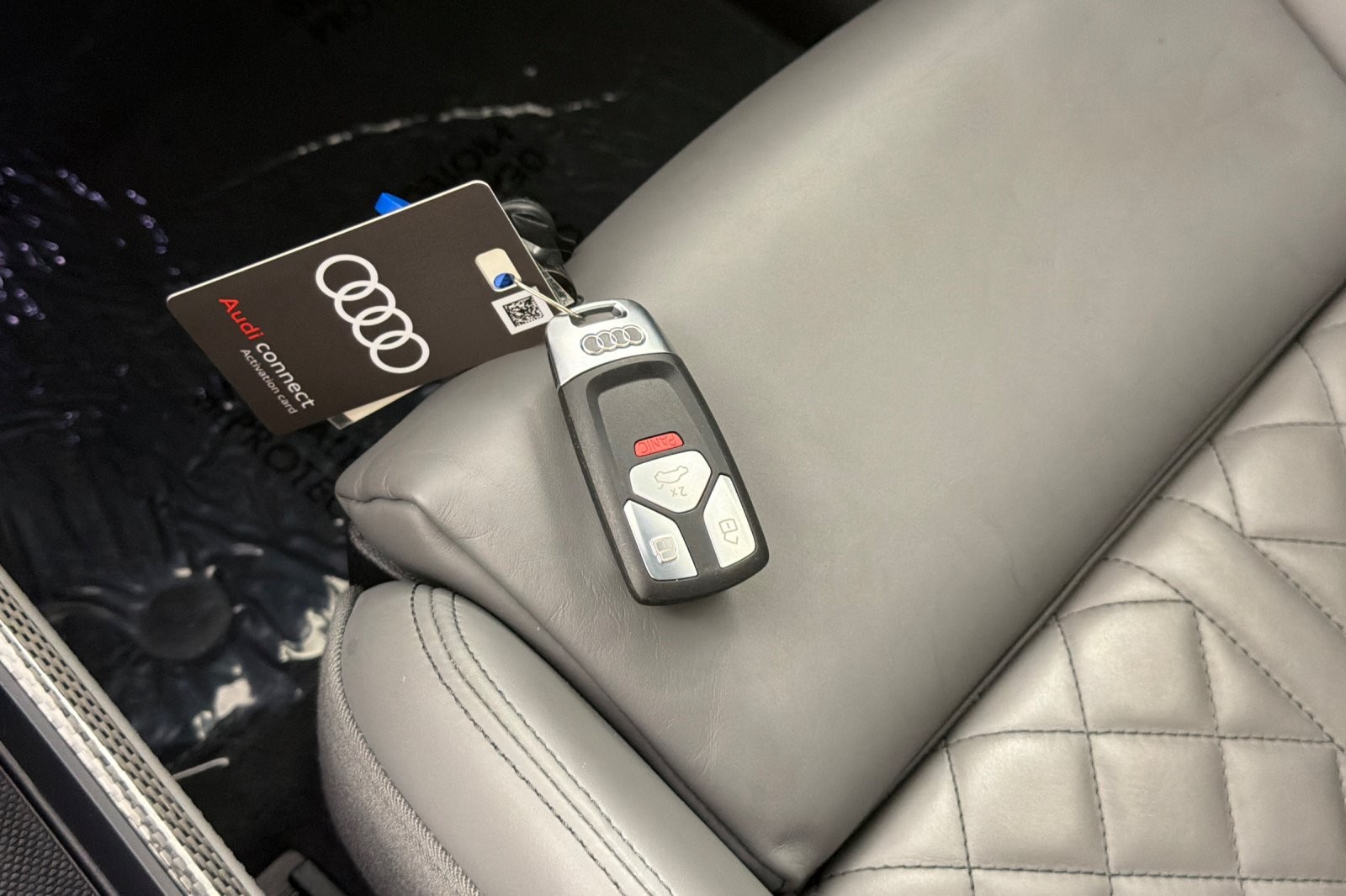 Used 2023 Florett Silver Metallic Audi Prestige 3.0 TFSI quattro image 25