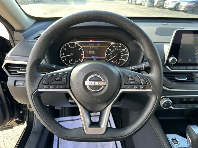 2023 Nissan Altima 2.5 SV 11