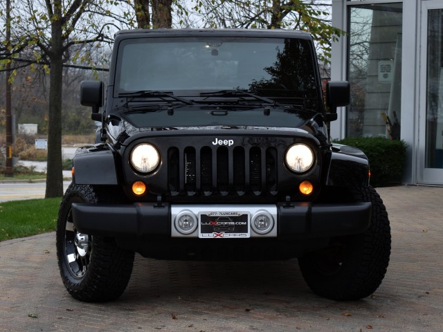 2012 Jeep Wrangler Unlimited Sahara 7