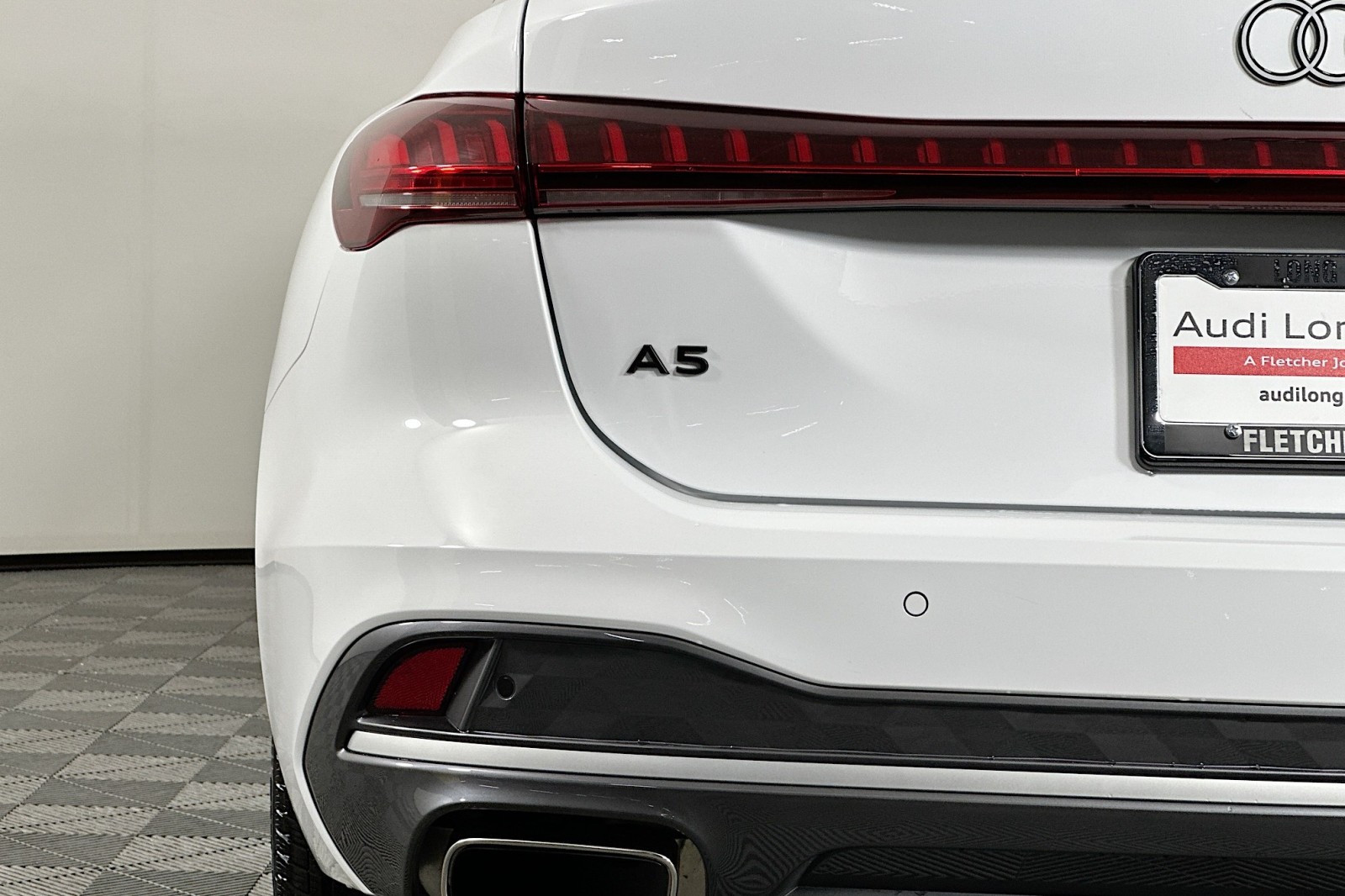 Used 2025 Arkona White Audi Premium image 17