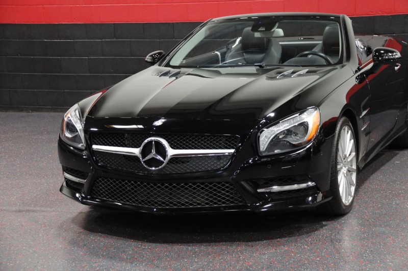 2013 Mercedes-Benz SL550 2dr Convertible in , 