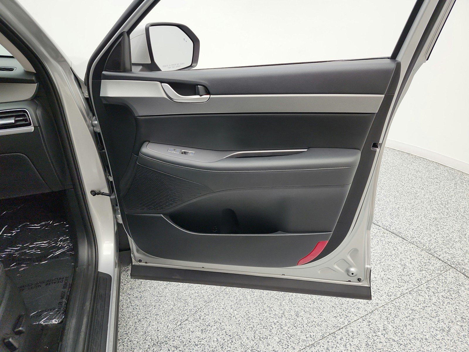 Used 2022 Typhoon Silver Hyundai SEL AWD image 20