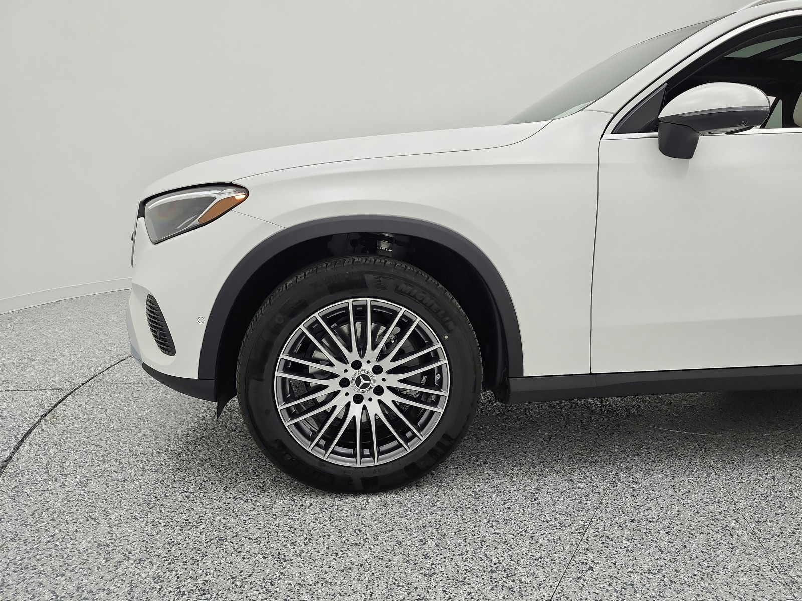 New 2026 Polar White Mercedes-Benz GLC 300 4MATIC® SUV image 13