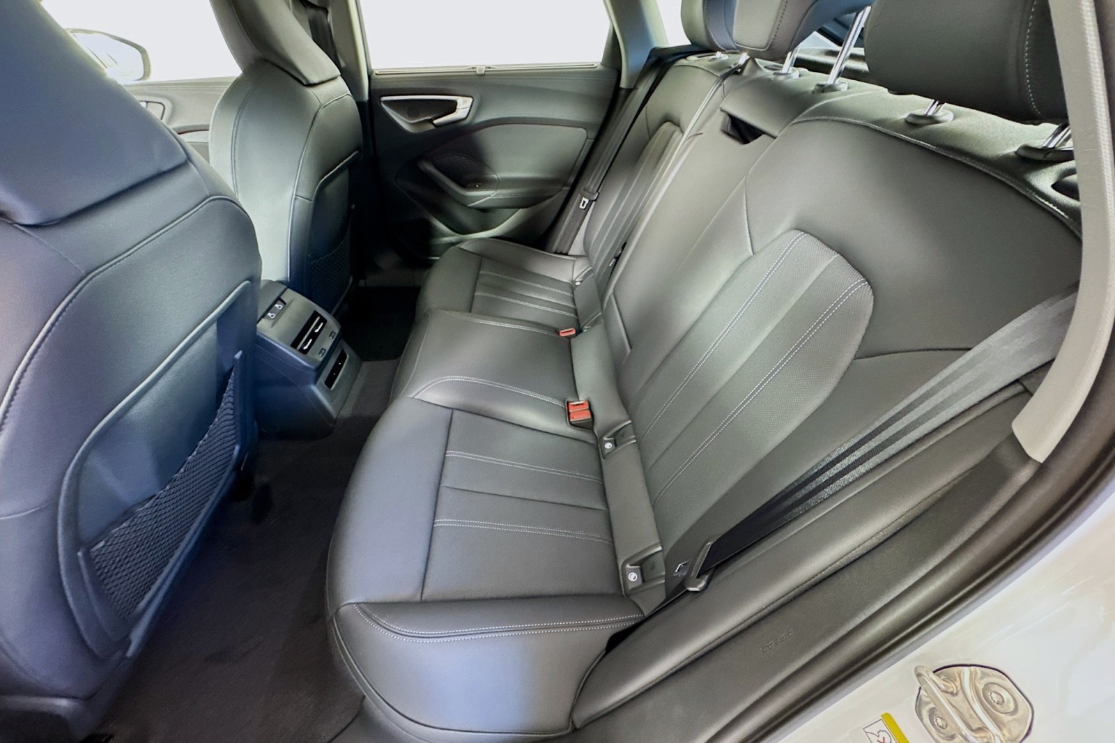 New 2025 Glacier White Metallic Audi Premium Plus 2.0 TFSI quattro image 22