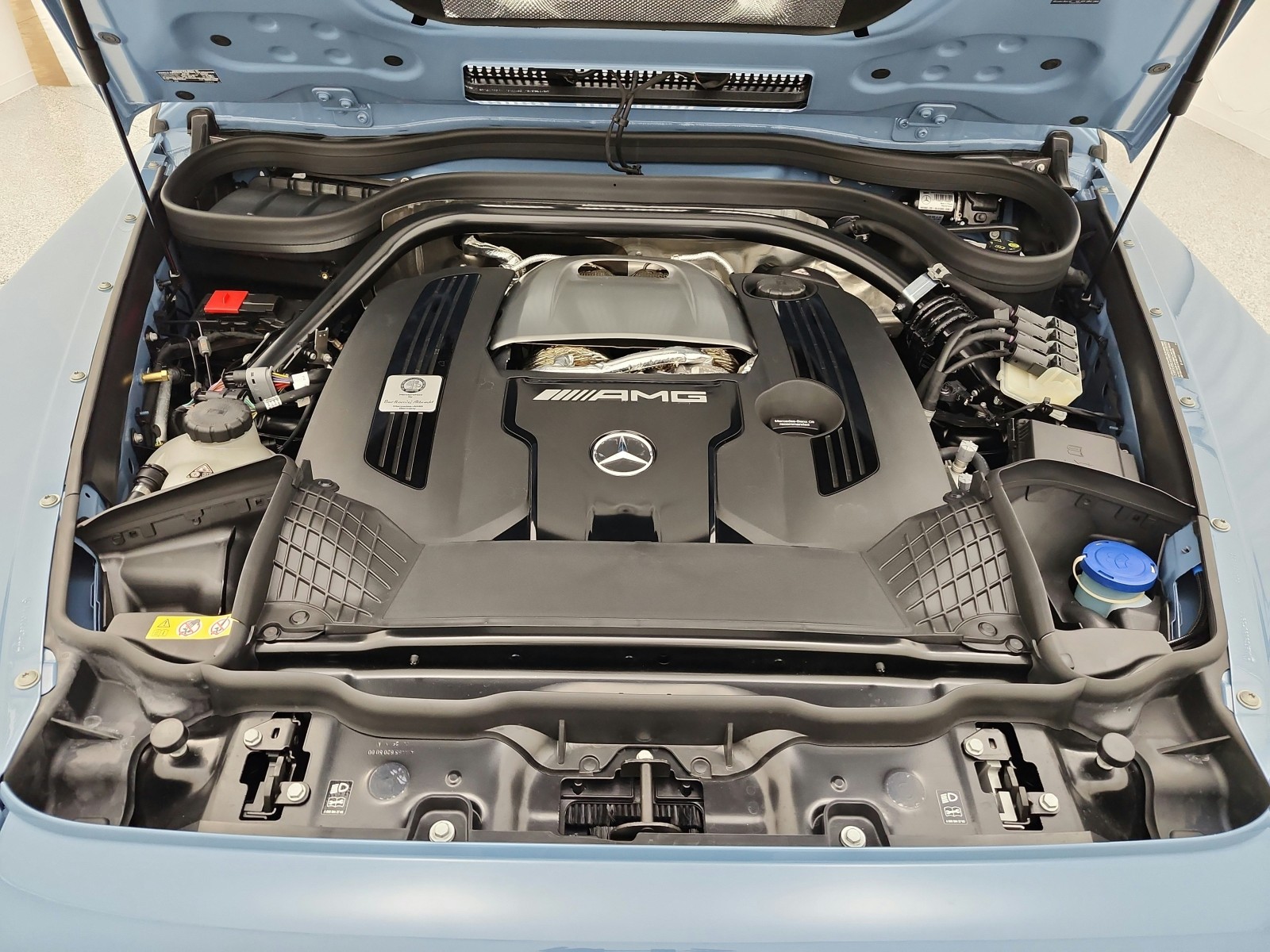 New 2026 MANUFAKTUR Signature China Blue Mercedes-Benz AMG® G 63 image 12