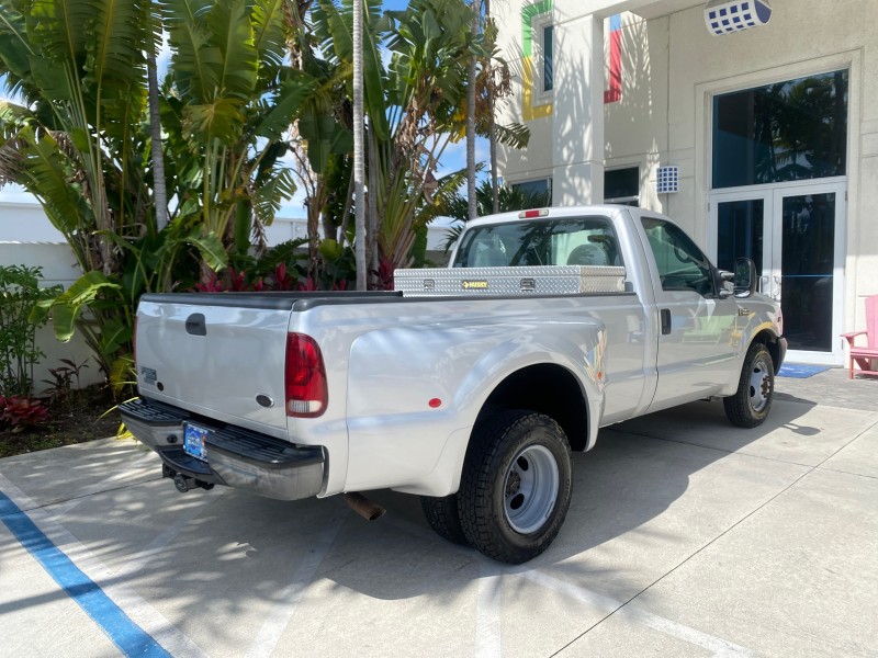 2001 Ford Super Duty F-350 DRW XL 1 OWNER LOW MILES 14,269 in , 