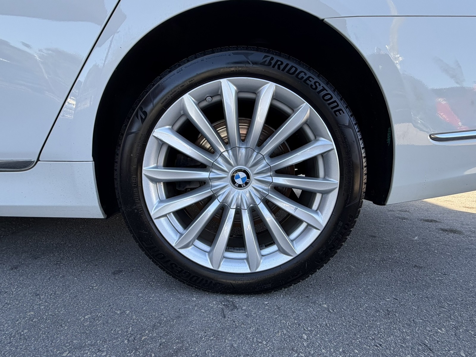 2020 BMW 740i - $21,677