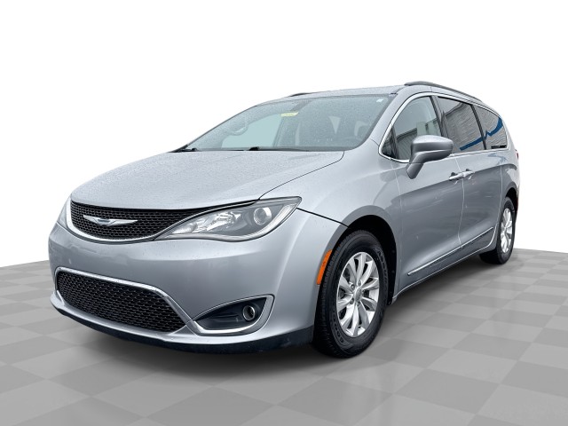 2017 Chrysler Pacifica Touring Plus FWD