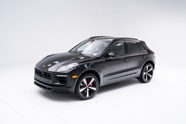 2025  Macan S in , 