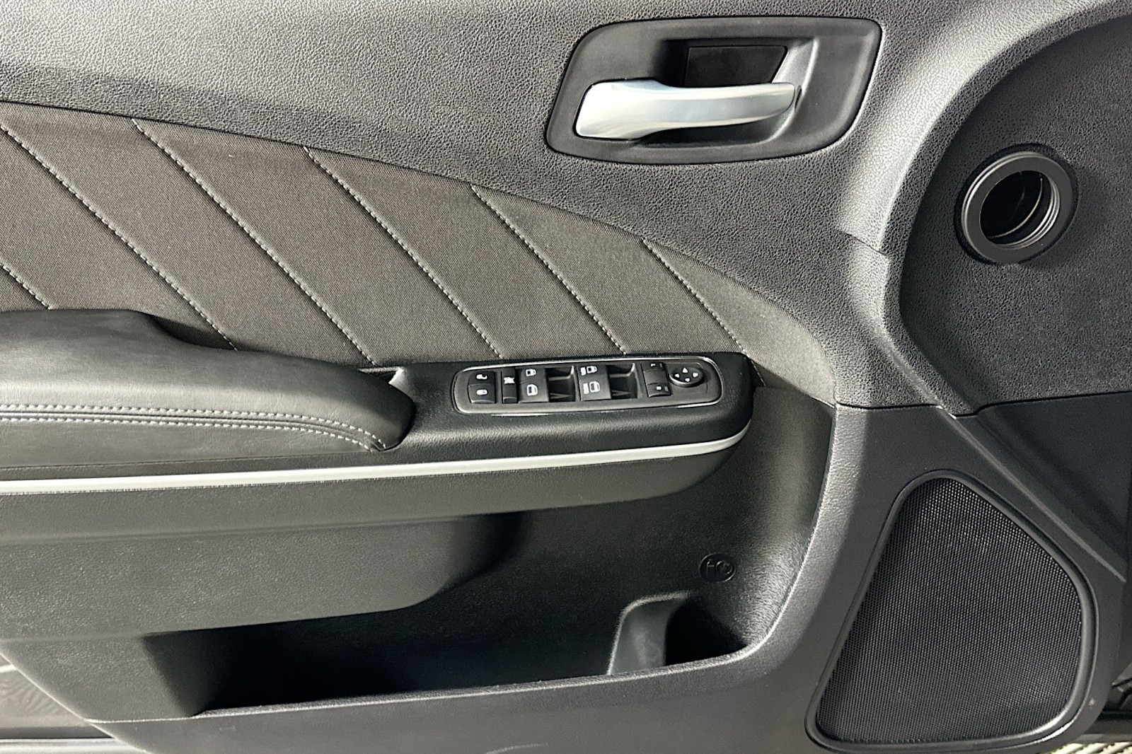 Used 2023 Granite Pearlcoat Dodge R/T image 21