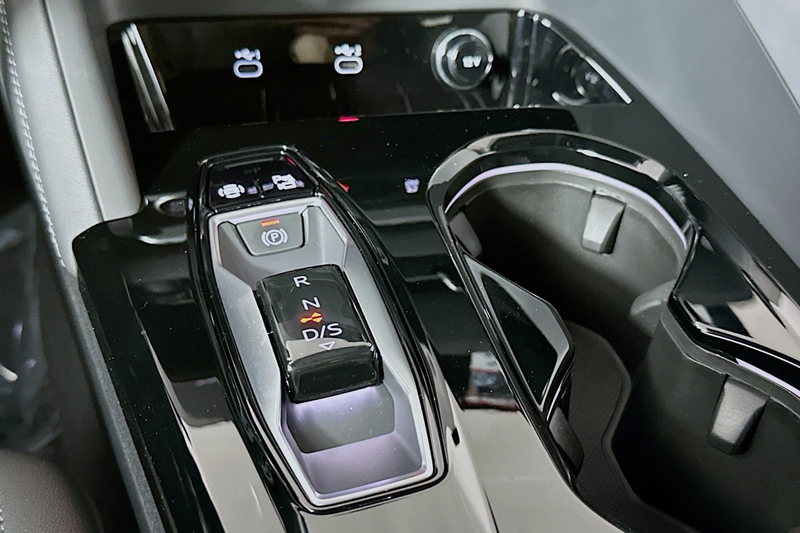 New 2025 Tambora Gray Metallic Audi Premium Plus image 7