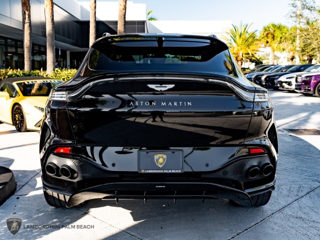 Aston Martin DBX