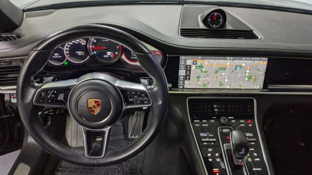 2017 Porsche Panamera 4S 16